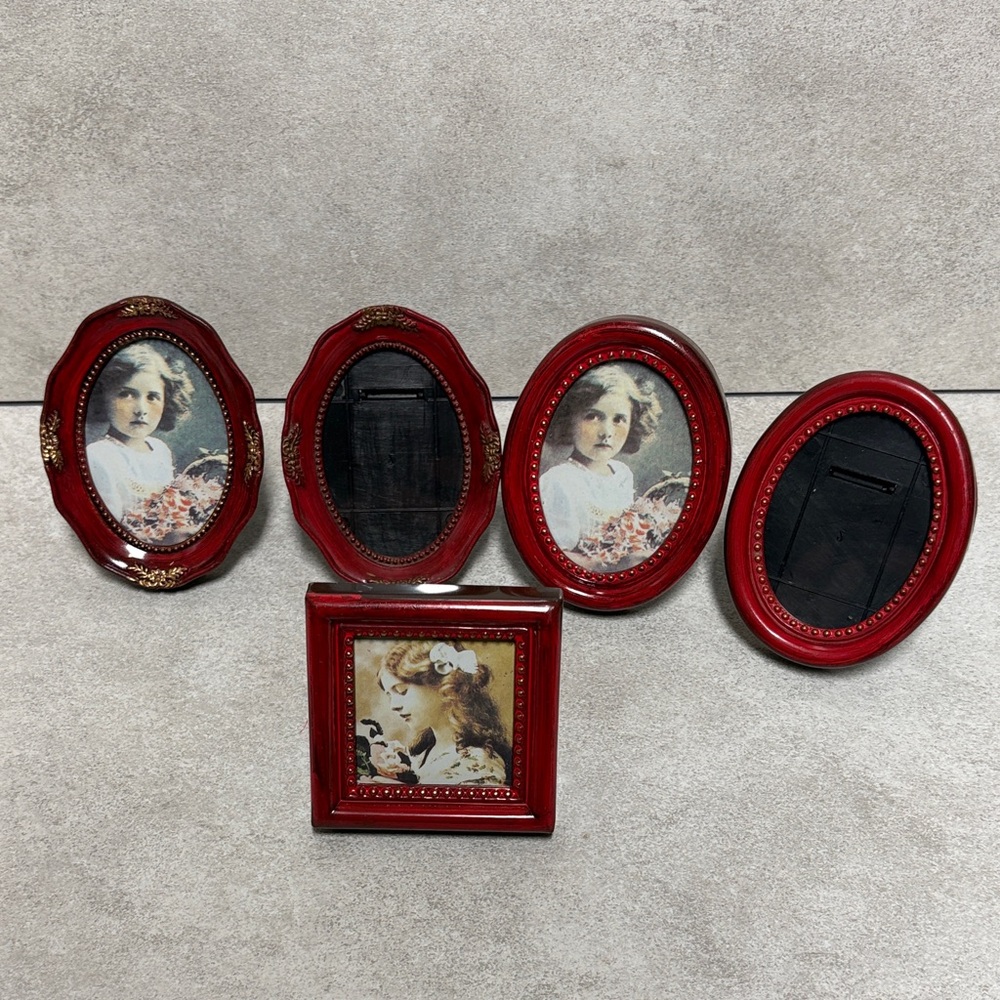 5 Plastic Red Photo Frame Set (photo size 2”x3”)